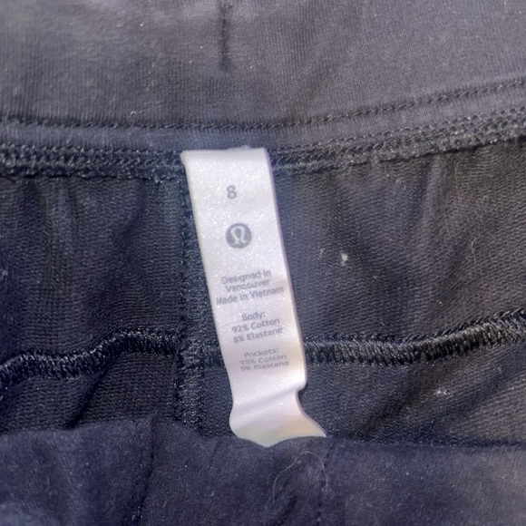 Inner Glow High-Rise Short 3" - Picture 6 of 6